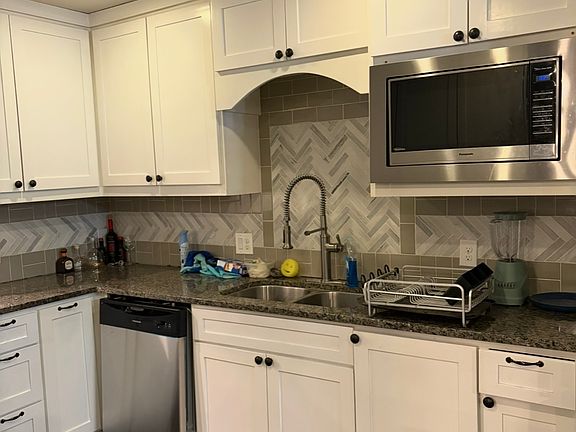 2nd image of 4605 Cole St