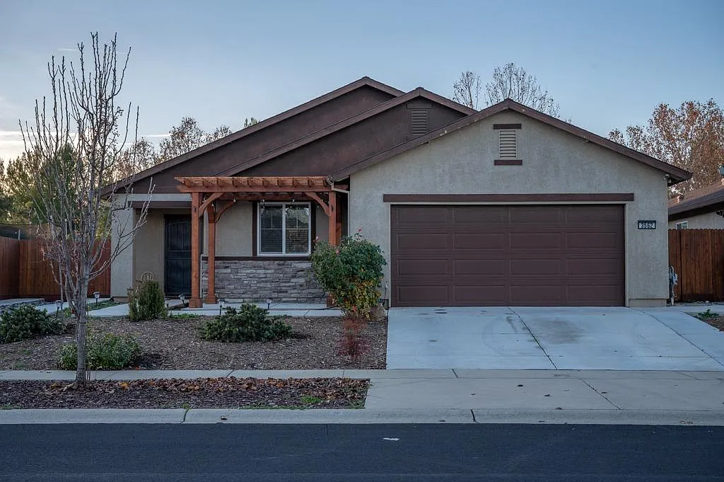 3562 Yarrow St photo 1