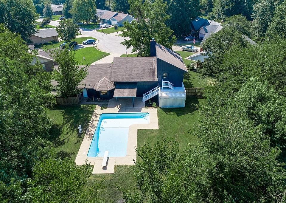 1st image of 315 Cordes Dr