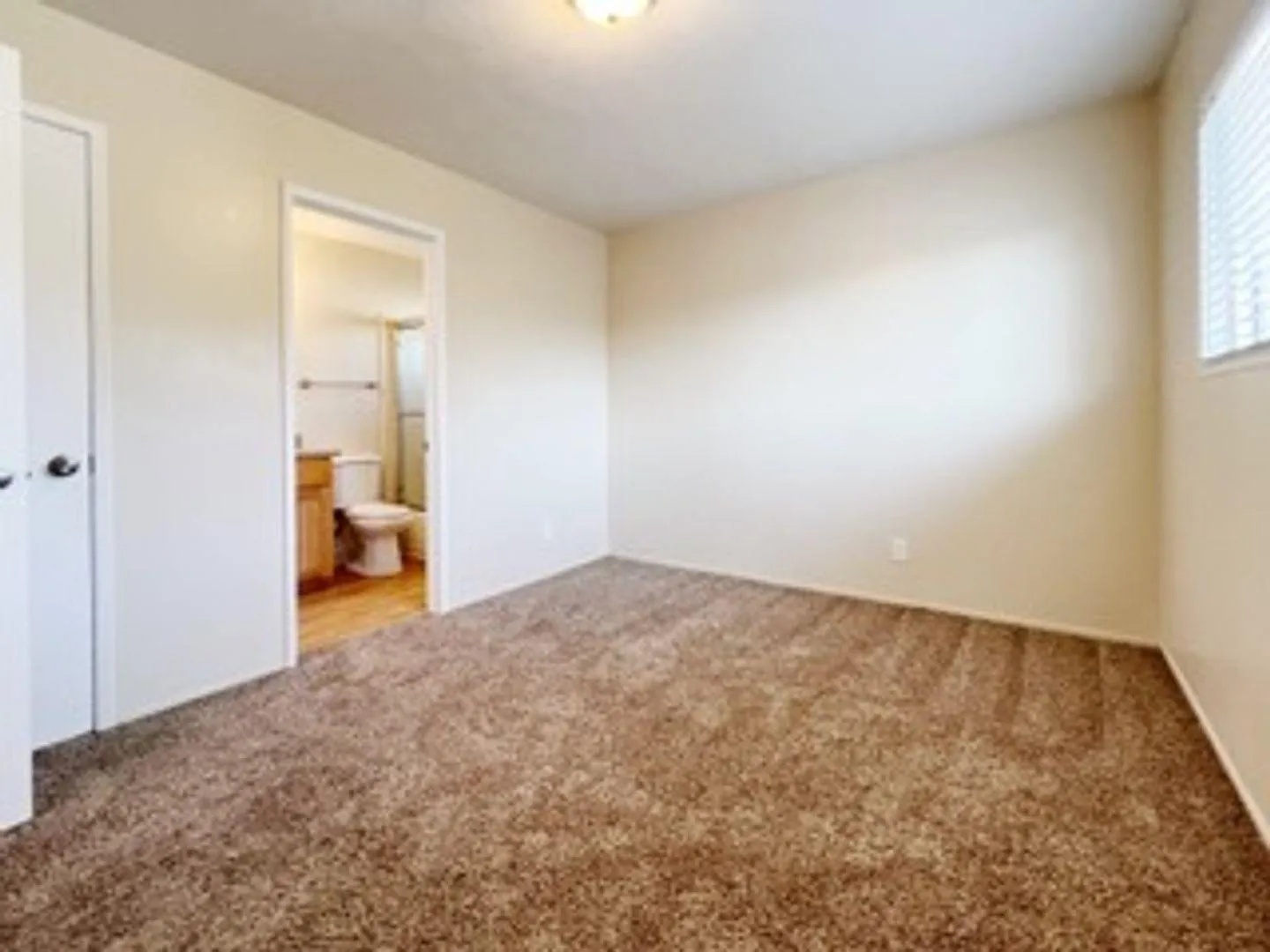 Berkeley Apts — Photo 3