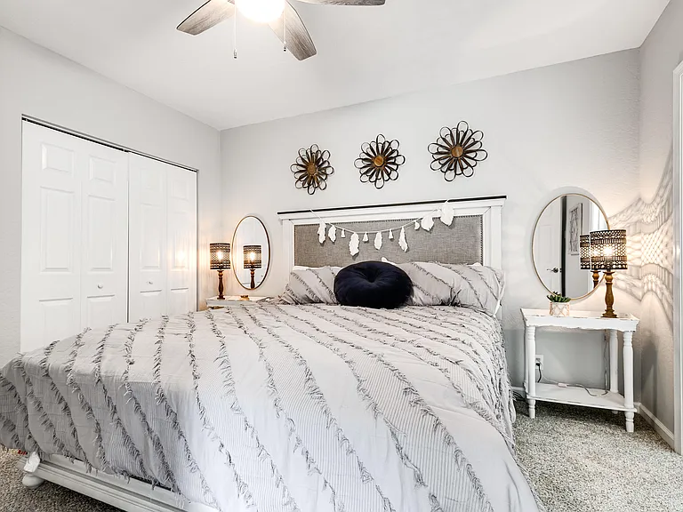 13354 Georgian Ct — Photo 23