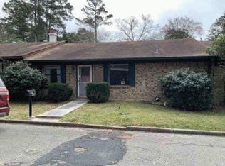 886 1st St, Jasper, TX 75951