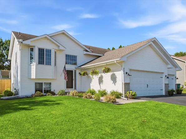 226 Quail Dr, Montrose, MN 55363