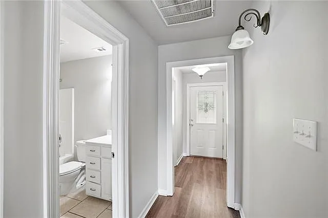 3 bed, 2.0 bath, 1426 sqft, $1,700 — Photo 3