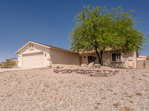 4th image of 910 Pueblo Dr