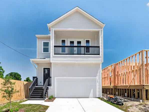 1425 E 31st St, Houston, TX 77022