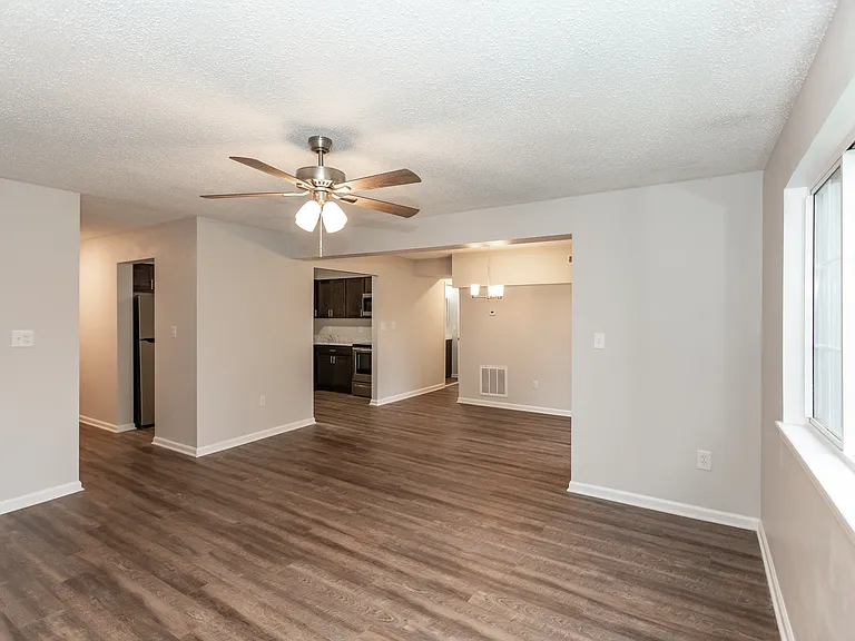 Adams Station Apartments — Photo 10