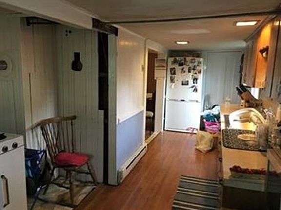 5th image of 227 Winthrop St #0