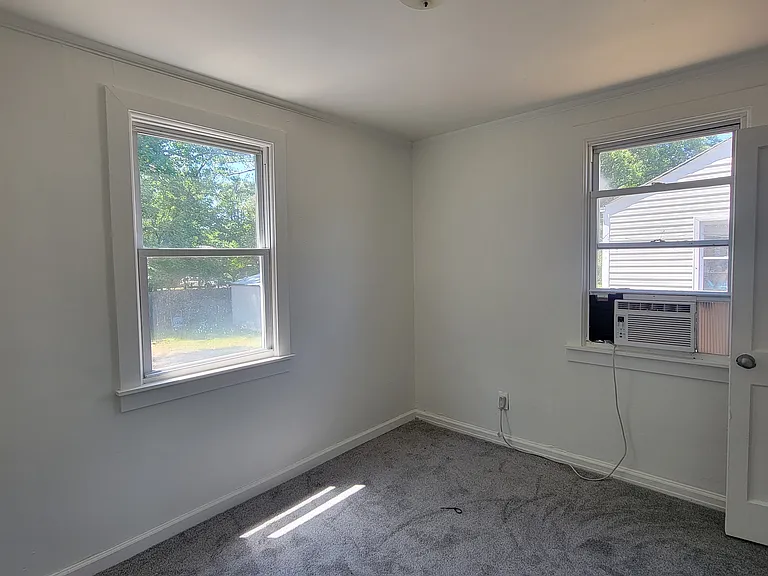 1904 Wakefield Ave — Photo 4
