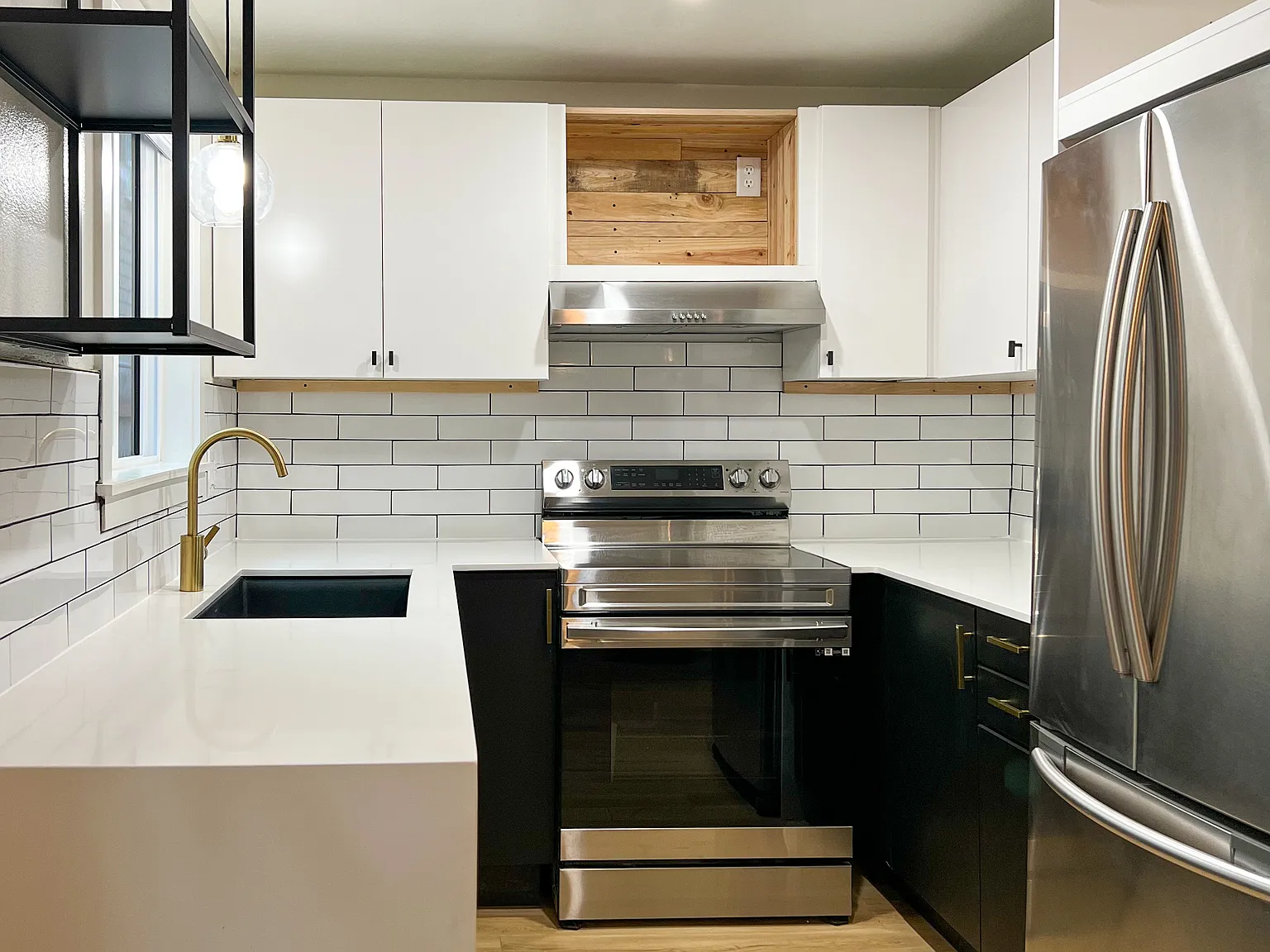 2 bed, 732 sqft, $2,200 — Photo 3