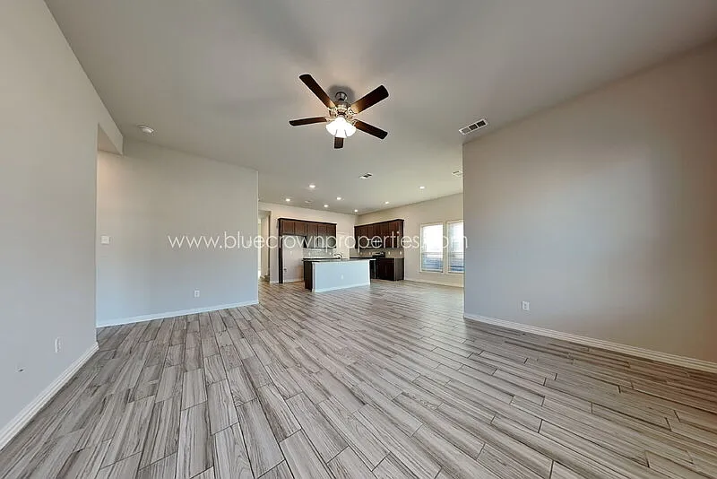 5 bed, 3.0 bath, 2507 sqft, $2,795 — Photo 3