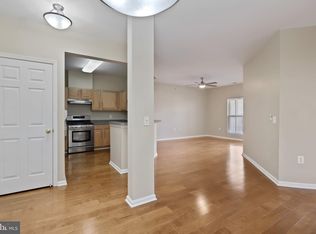2921 Deer Hollow Way UNIT 415, Fairfax, VA 22031