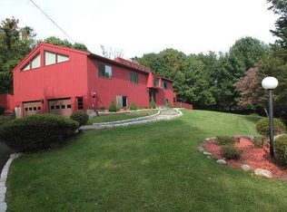 8 Continental Dr, Ridgefield, CT 06877