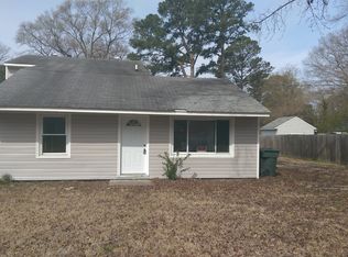 201 Pine Grove Ave, Hampton, VA 23669