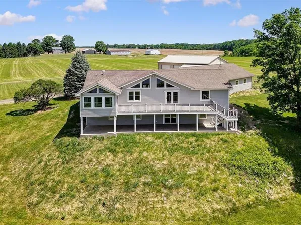 5245 W 700 N, Larwill, IN 46764