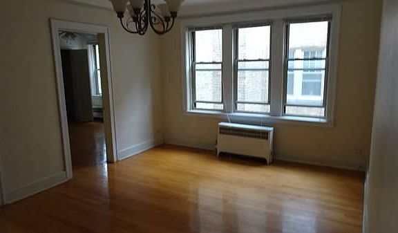 5th image of 6113 N Francisco Ave APT 3S