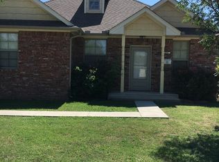 830 N Broadway, Edmond, OK 73034