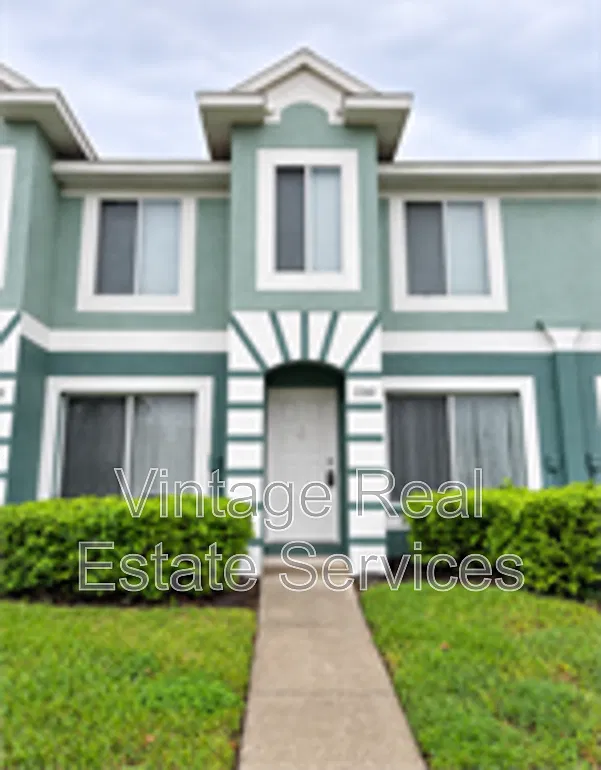 2 bed, 2.5 bath, 1490 sqft, $1,695 — Photo 1