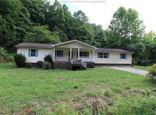 1619 North Frk, Chapmanville, WV 25508
