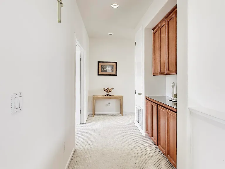 7 Cymbidium Cir — Photo 10