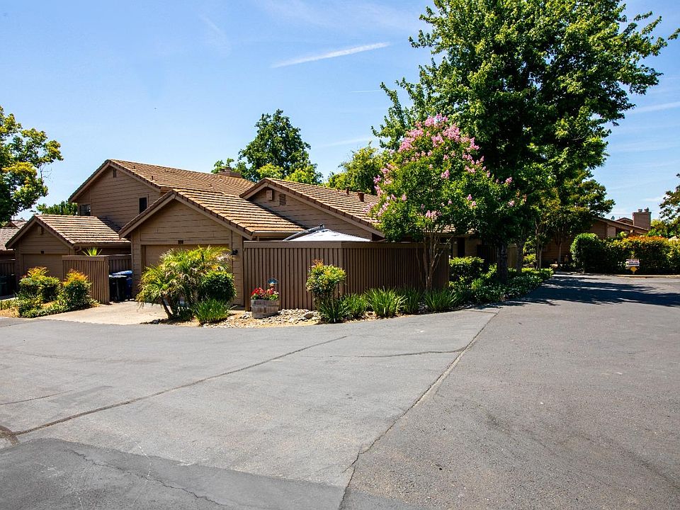 1st image of 8140 Chenin Blanc Ln