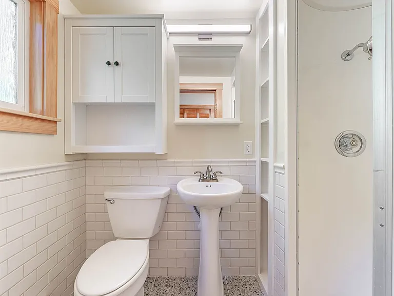 1318 NW Voyager Way — Photo 12