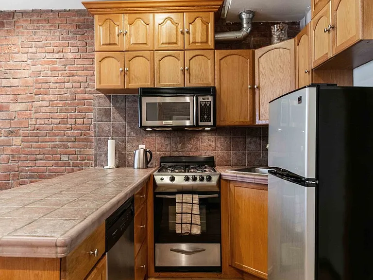 341 W 71st St #10 — Photo 3