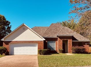 101 Bankside Dr, Canton, MS 39046