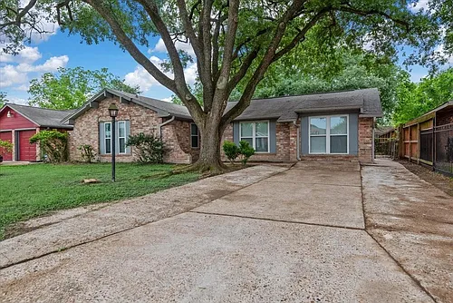 1935 Barnsley Ln Photo 1