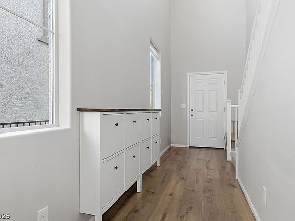 5th image of 10950 Fennel Ave