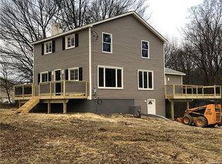 185 Ledge Rd, Middletown, NY 10940