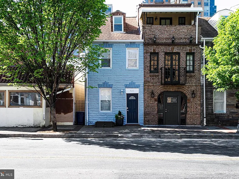 921 Eastern Ave — Photo 1