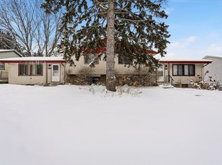 1574 Pacific St, Saint Paul, MN 55106