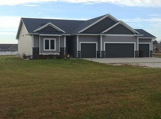 12 Orchard Ln, Dallas Center, IA 50063