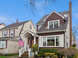 344 Marcellus Rd, Mineola, NY 11501
