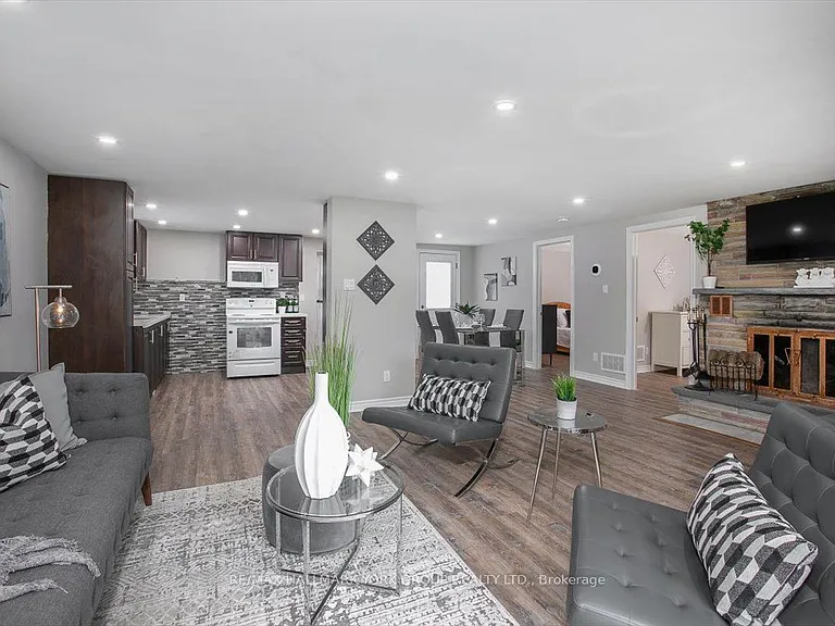 21 Lakeshore Rd — Photo 12