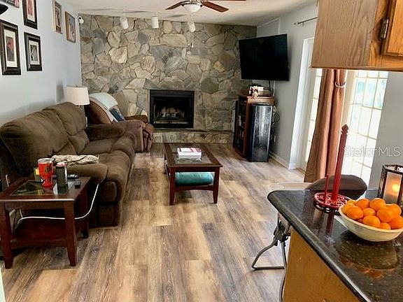 2nd image of 14911 Oldgate Pl
