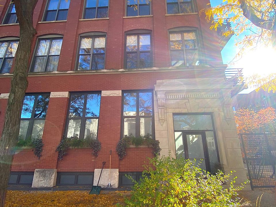 1st image of 2511 W Moffat St APT 204-D