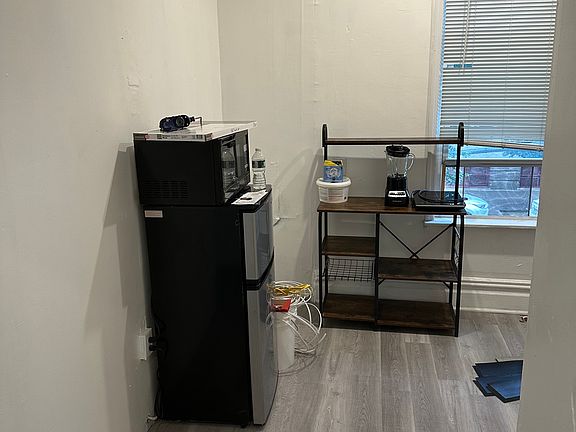 3rd image of 1151 Saint Lawrence Ave #2B