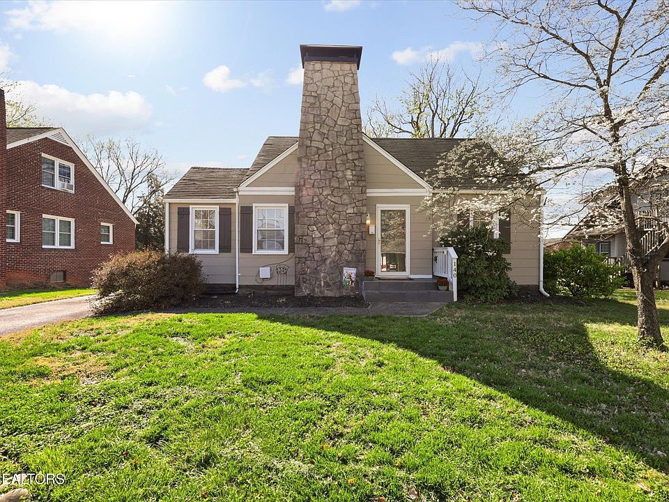 1st image of 140 Hillcrest Dr