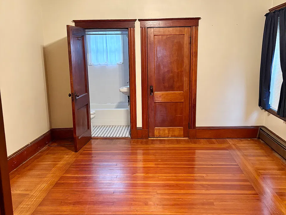 208 Lafayette St #1
