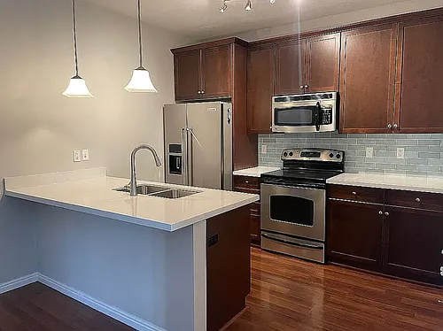 170 E Belmont Ave #9 Photo 1