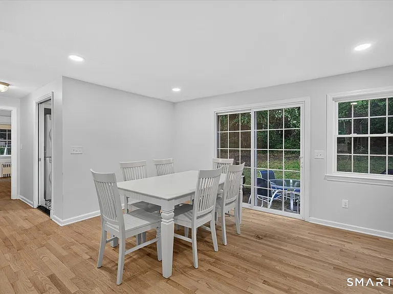 45 Richmond Ave — Photo 9