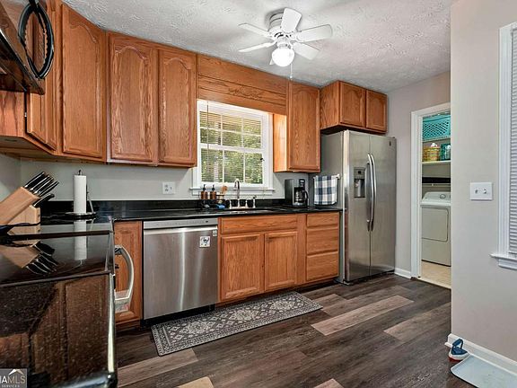 4th image of 1847 Oak Ridge Ln