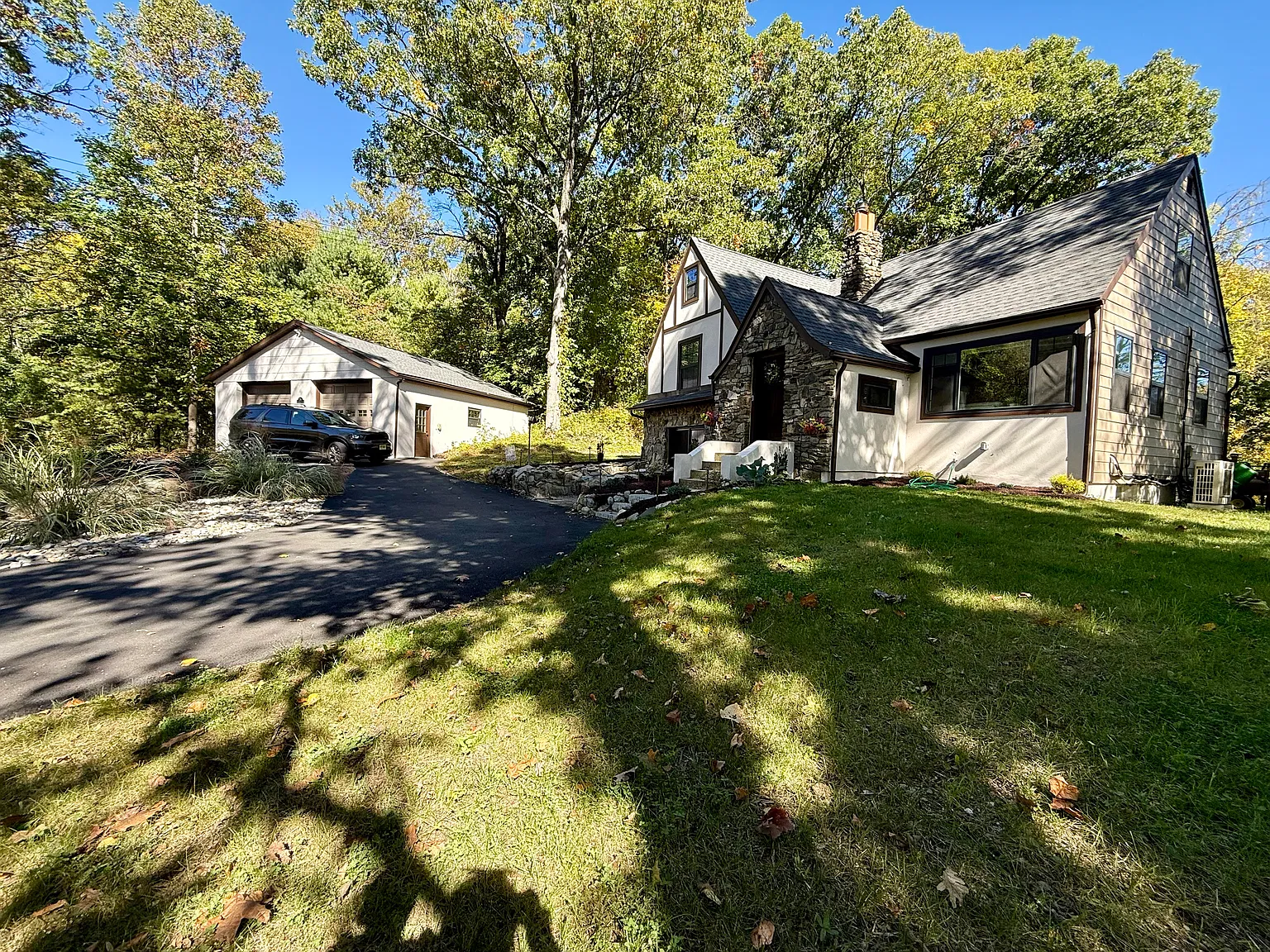 3 bed, $5,000 — Photo 3