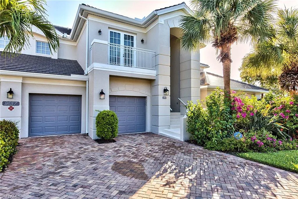 3 bed, 3.0 bath, 2474 sqft, $9,500 — Photo 1