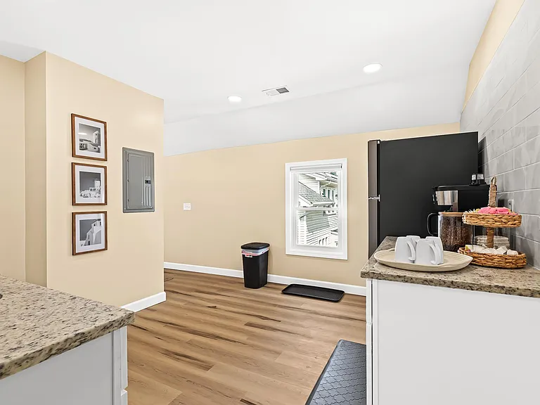 295 Euclid St — Photo 12