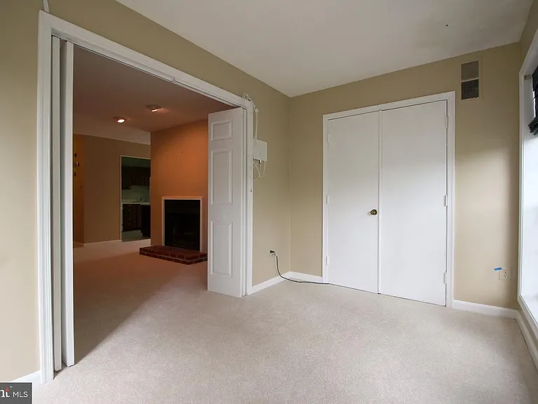 10118 Oakton Terrace Rd #10118 — Photo 17