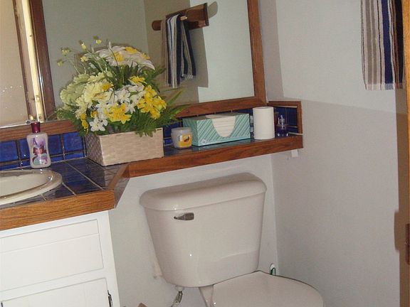 For Rent -6454 Bayside North Dr - bathroom