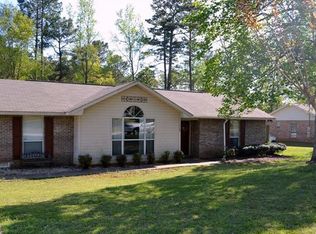 1909 Hanson Ct, Opelika, AL 36801